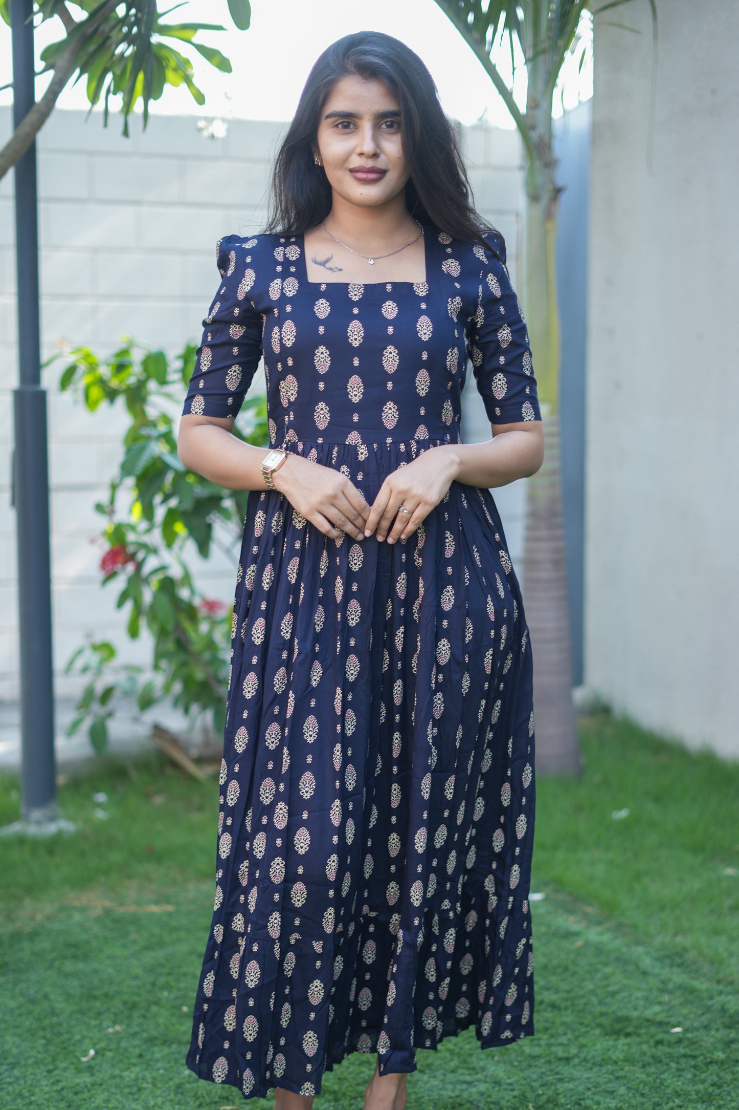 Zipper Feeding Maxi Ink Silk Pattern
