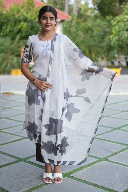 Elowen Floral Cotton 3-Piece Ethnic Set with Dupatta| LCSE 044