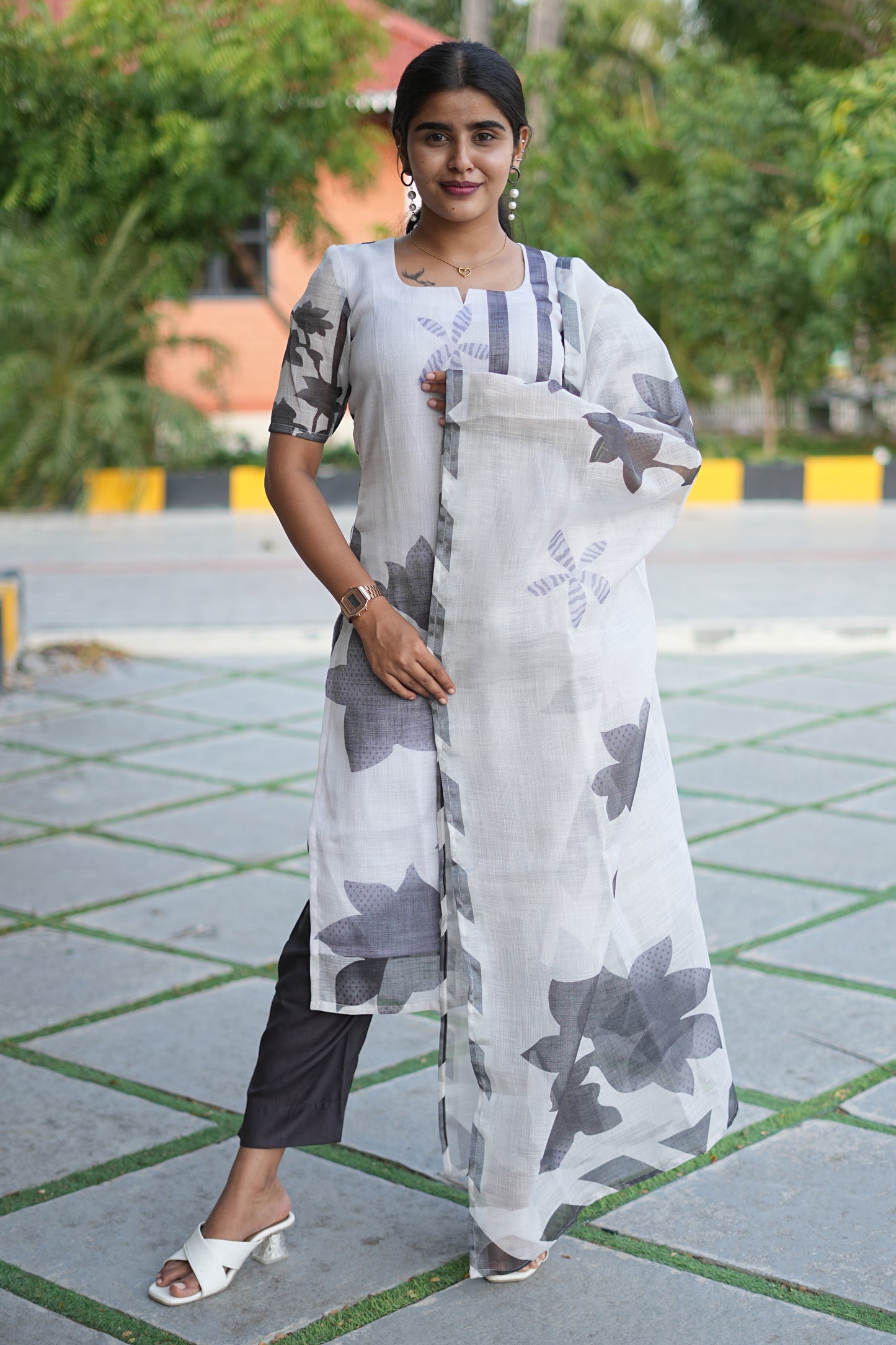 Elowen Floral Cotton 3-Piece Ethnic Set with Dupatta| LCSE 044