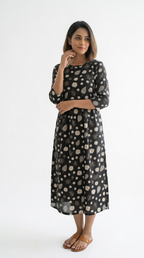 Black Floral  Zipless Feeding Mid Sleeves capri Length