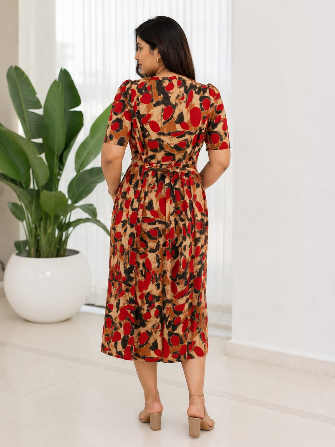 Feeding Wear with Puff Sleeve Red Black 47 inches