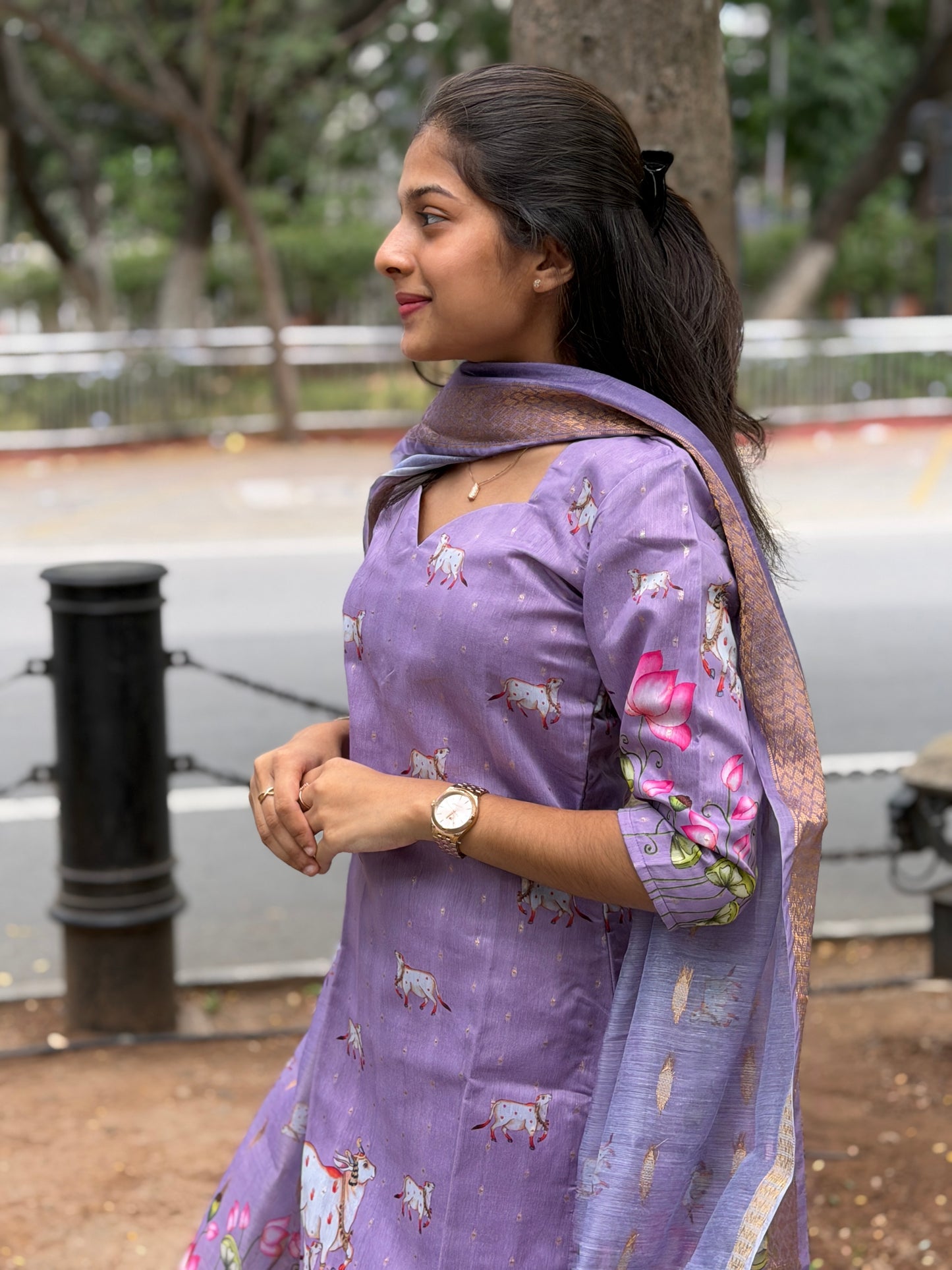 Lara Lilac Muse – 3 Piece Muslin Chanderi Set | LCSL 024