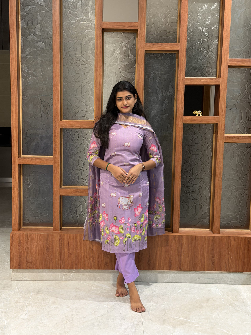 Lavender Pichwai Lotus & Cow Print 3 Pcs Kurta Set