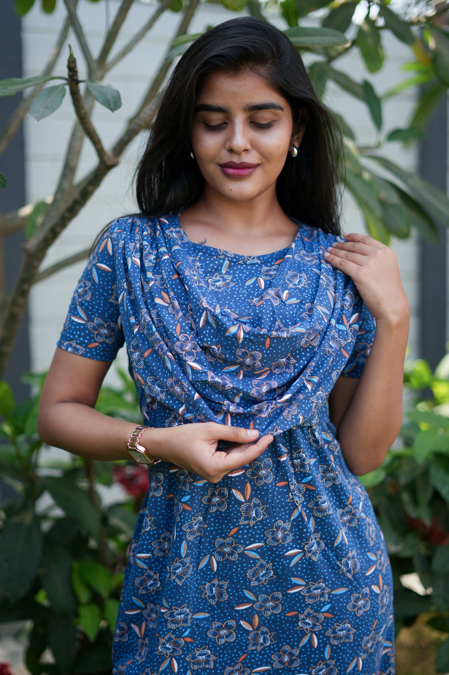 Zipless Maternity Wear Feeding with Shawl Navy rose floral
