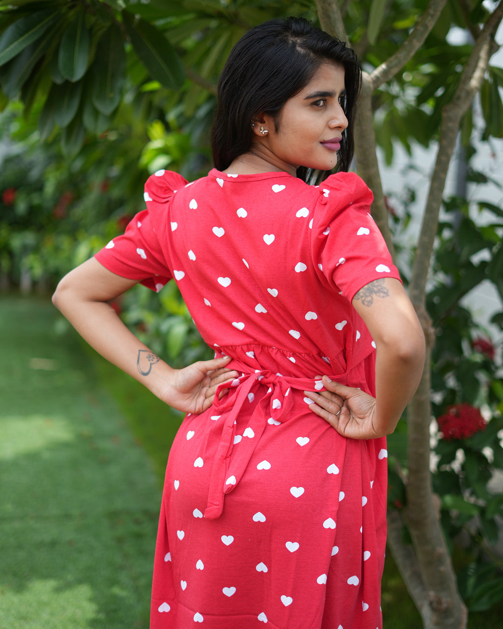 Zipless Feeding Maternity Gown Red heart - Puff sleeve 52 inches