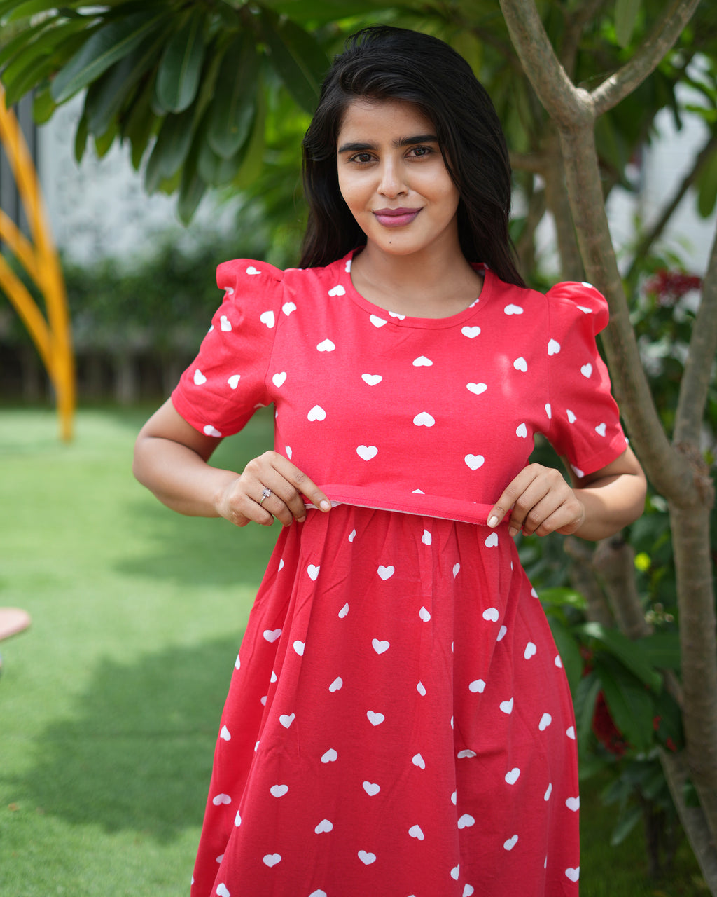 Zipless Feeding Maternity Gown Red heart - Puff sleeve 52 inches