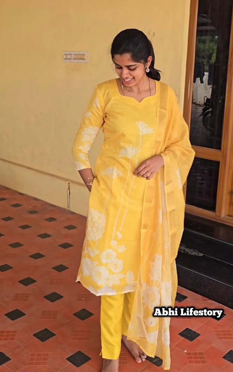 Sunshine Bloom Yellow Floral Print Kurta Set with Zari Dupatta | G-023